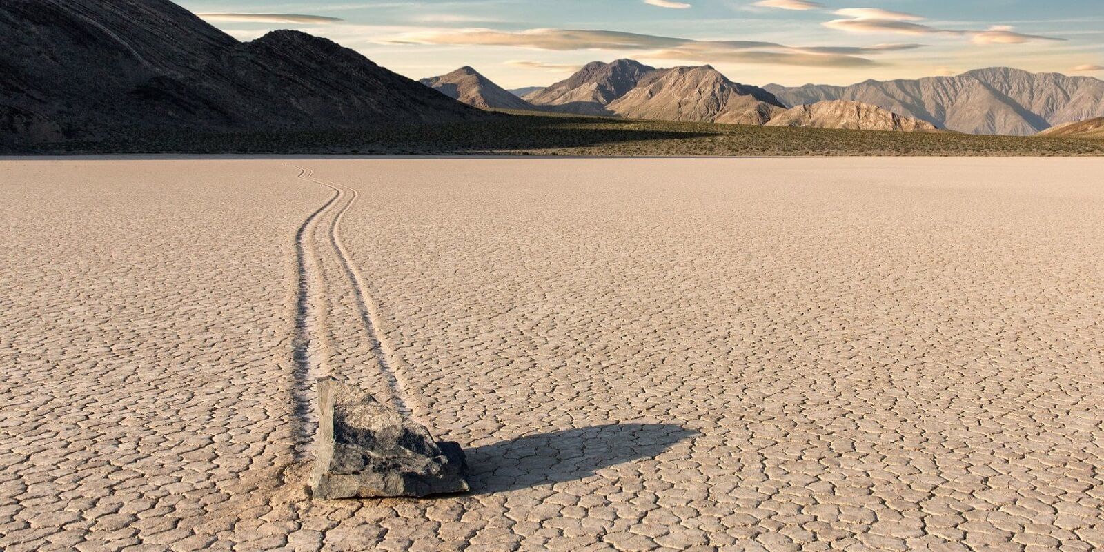 Olum Vadisindeki Hareketli Taşlarin Sirri Death Valley